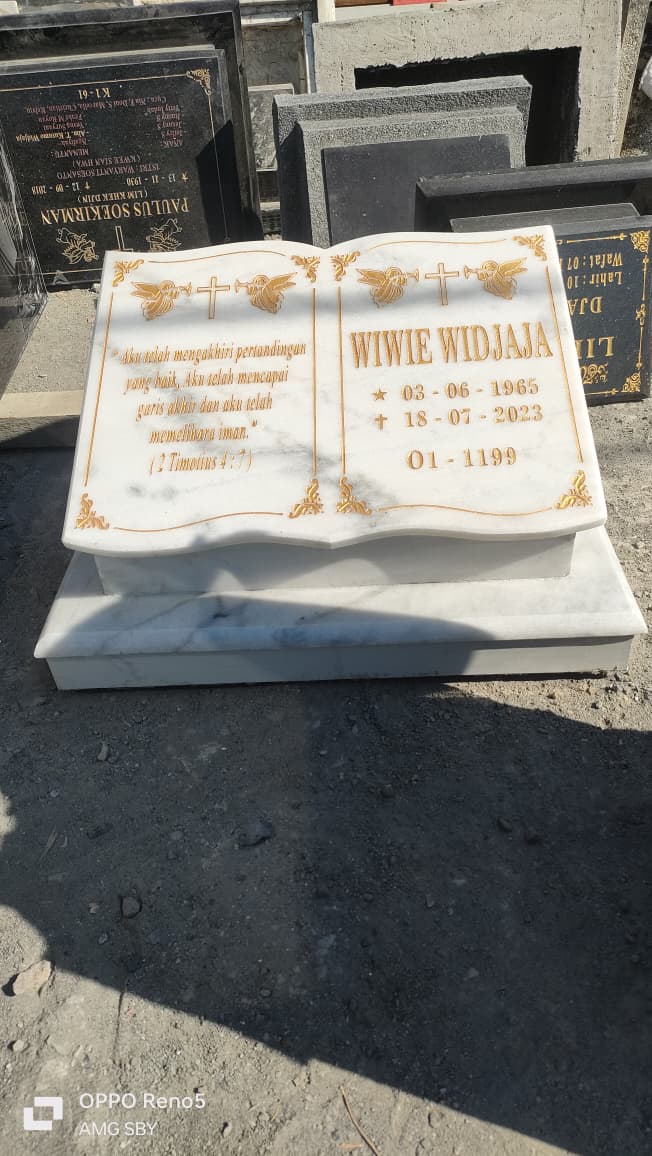 Produk Batu Nisan Granit Marmer Putih Import (Carrara White)